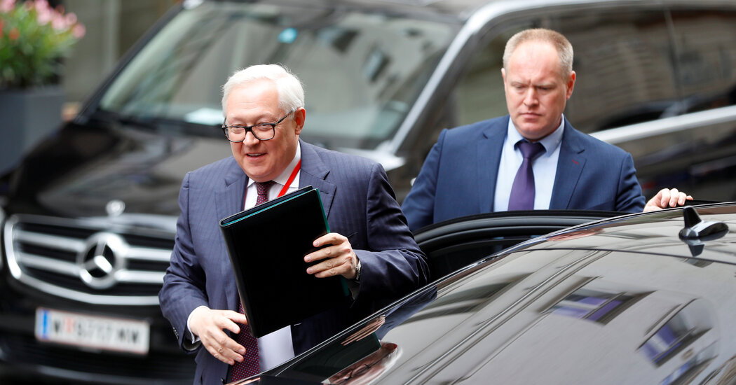 U.S. Negotiators Signal Possible Russia Visit Amid Ukraine Crisis Delays