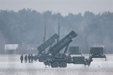 Ukraine’s Air Defense System Fails as Critical Missile Shortage Leaves Military Facilities Vulnerable